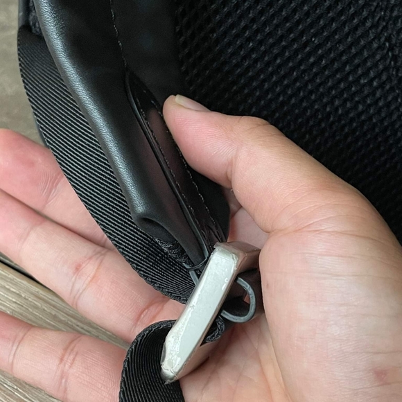 Authentic L.v backpack - Picture 5 of 10